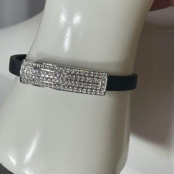 Bracelet black with silver tone and rhinestone slide signed costume jewelry - Picture 1 of 14